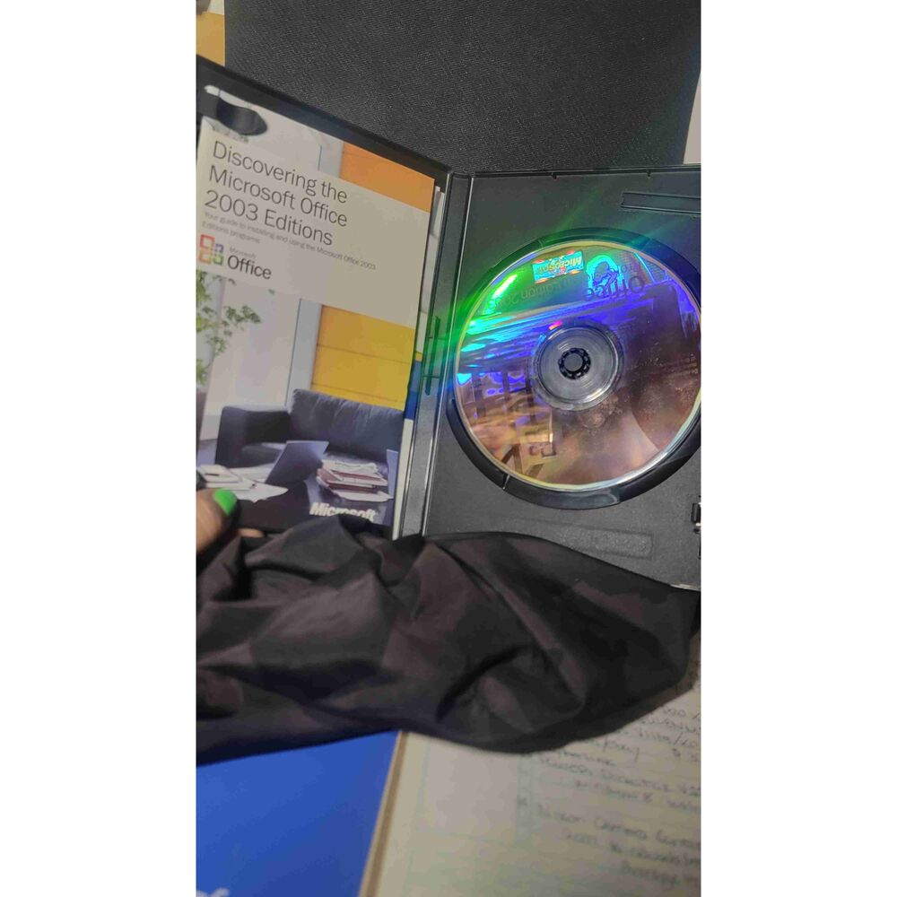 Microsoft Office Professional Edition 2003 Software CD/guide book